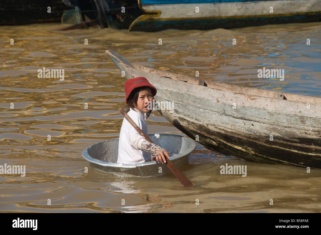 Tonle Sap Lake, Vietnamese Boat People, near Siem Reap, Cambodia, Indochina, Southeast Asia Stock Photo