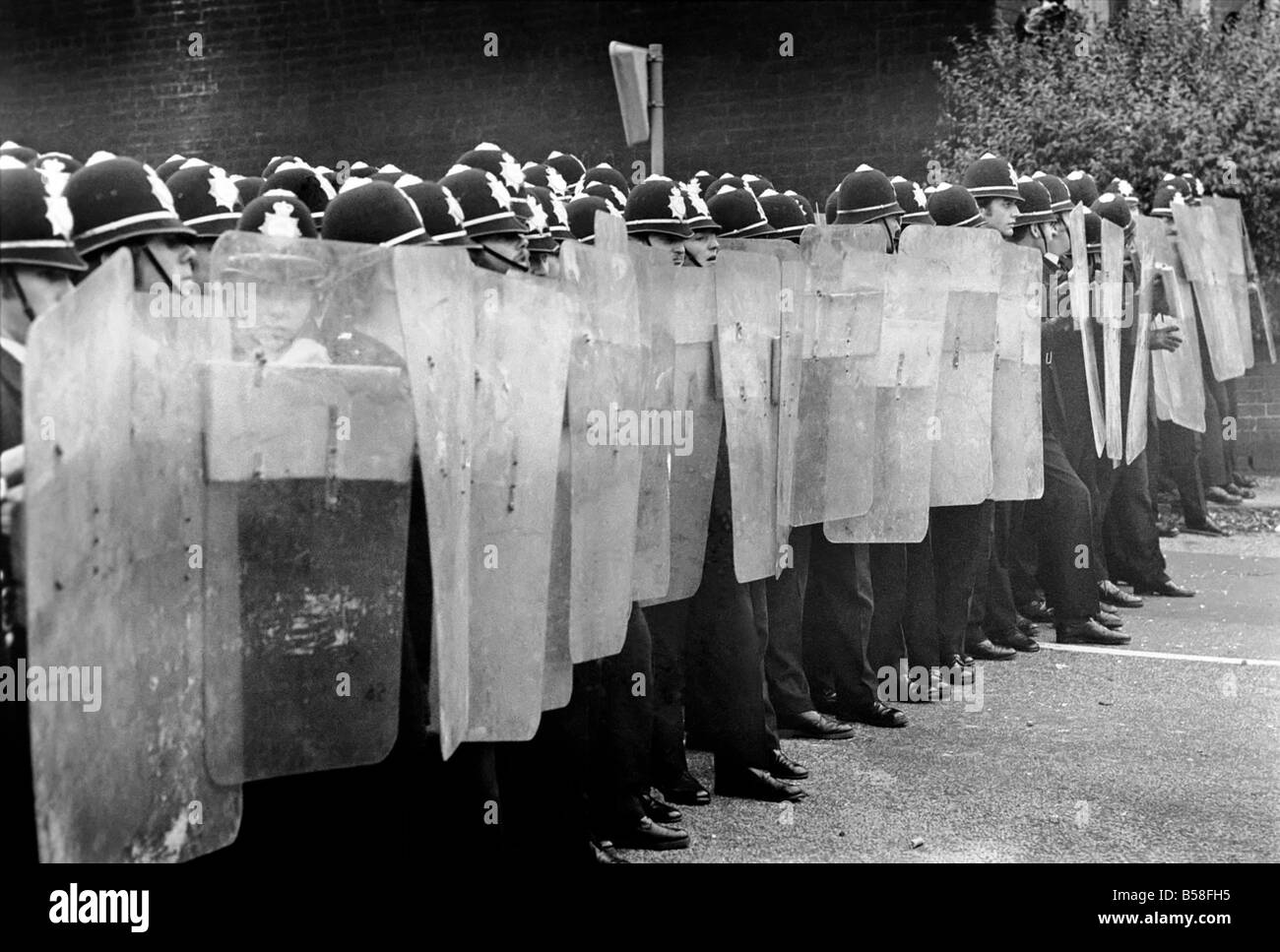 The Birmingham Riots. Police with new Shields block off the Boulton ...