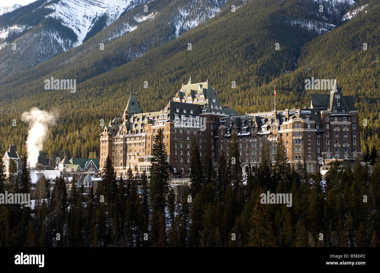 Banff springs hotel hi-res stock photography and images - Alamy