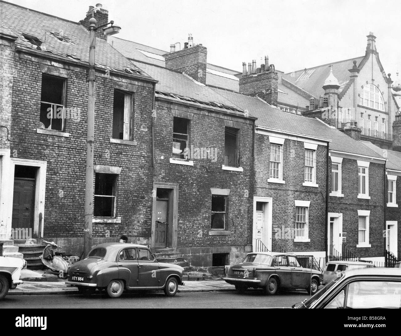 Derelict housing in an area of Westmorland Road Newcastle Stock Photo