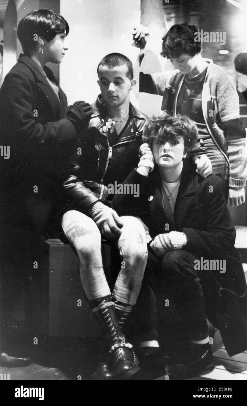 1980s fashion teenagers hi-res stock photography and images - Alamy