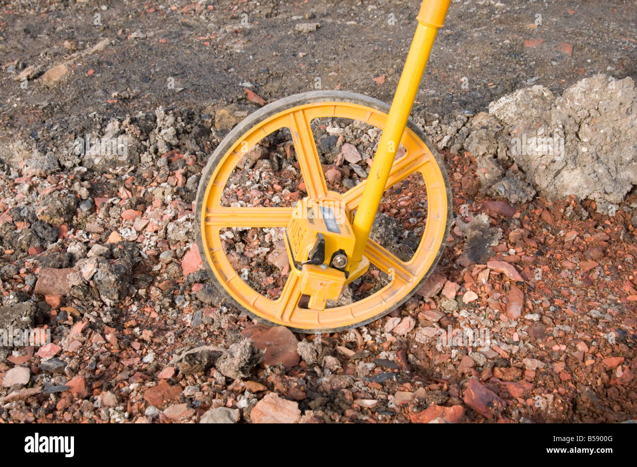 trundle wheel measuring measurement measure distance marking out civil