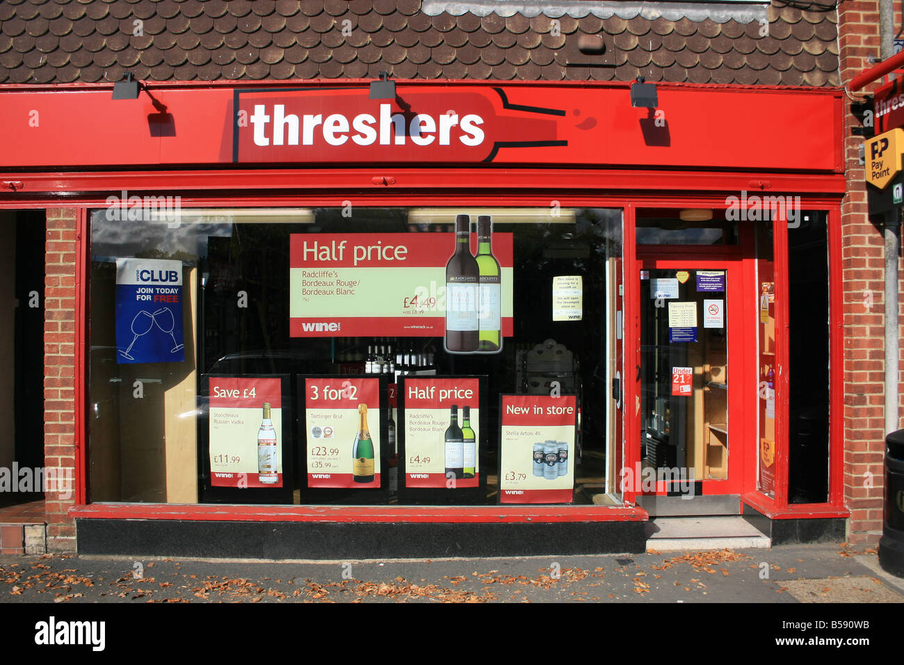 Off licence beer hires stock photography and images Alamy