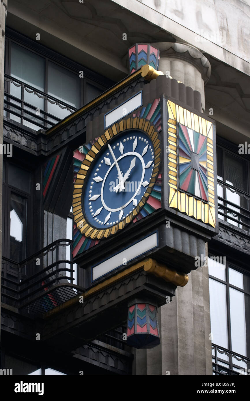 Offices of Goldman Sachs merchant Bank Old daily Express building art deco  clock Fleet Street City of London EC4 Stock Photo - Alamy