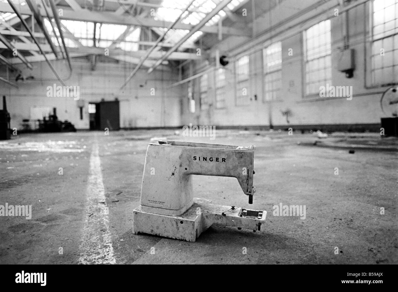 Singer sewing machine factory Black and White Stock Photos & Images Alamy