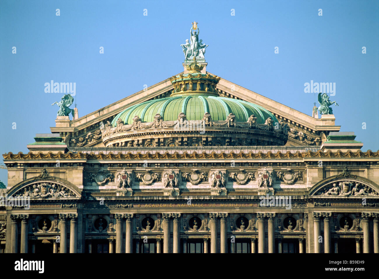 L´opera hi-res stock photography and images - Alamy