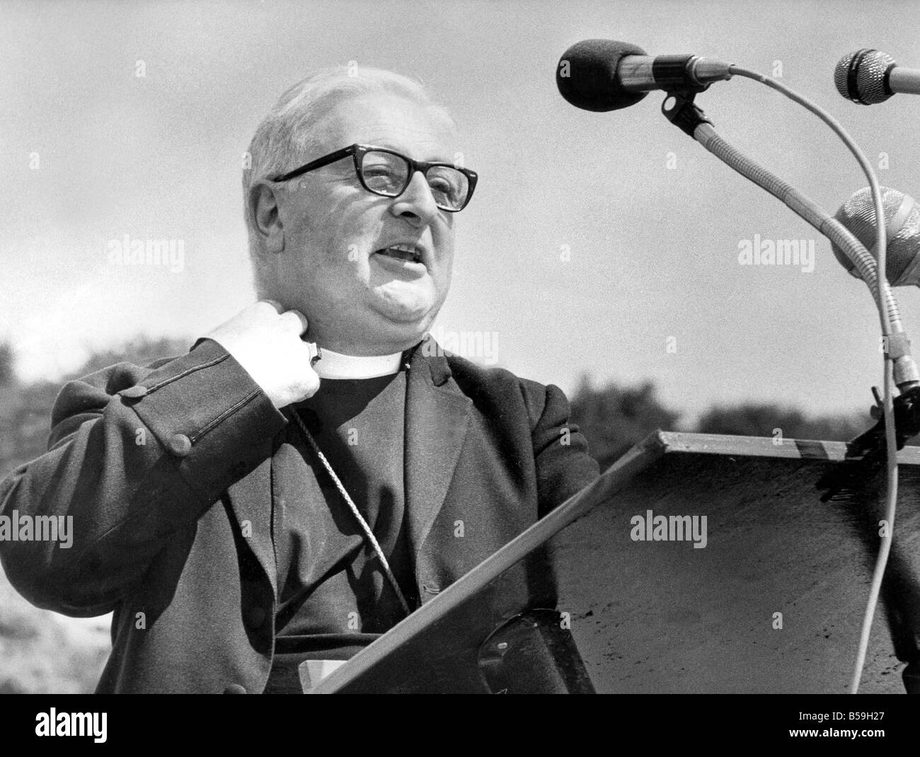 Durham Miners Gala Dr Ian Ramsey gives a speech Stock Photo - Alamy