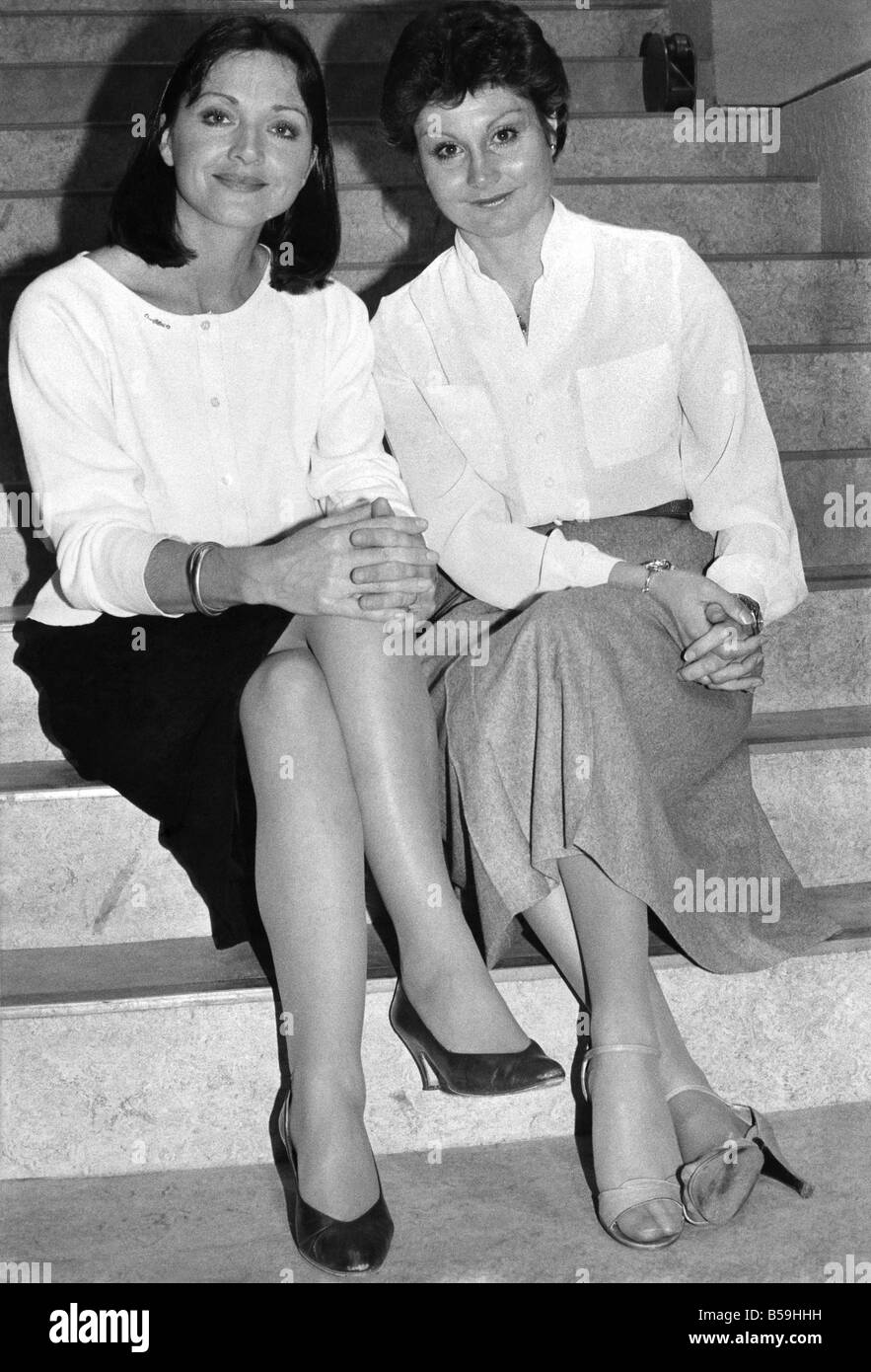 Anna Ford (left) and Angela Rippon seen here at TV/AM studios. P007984 Stock Photo