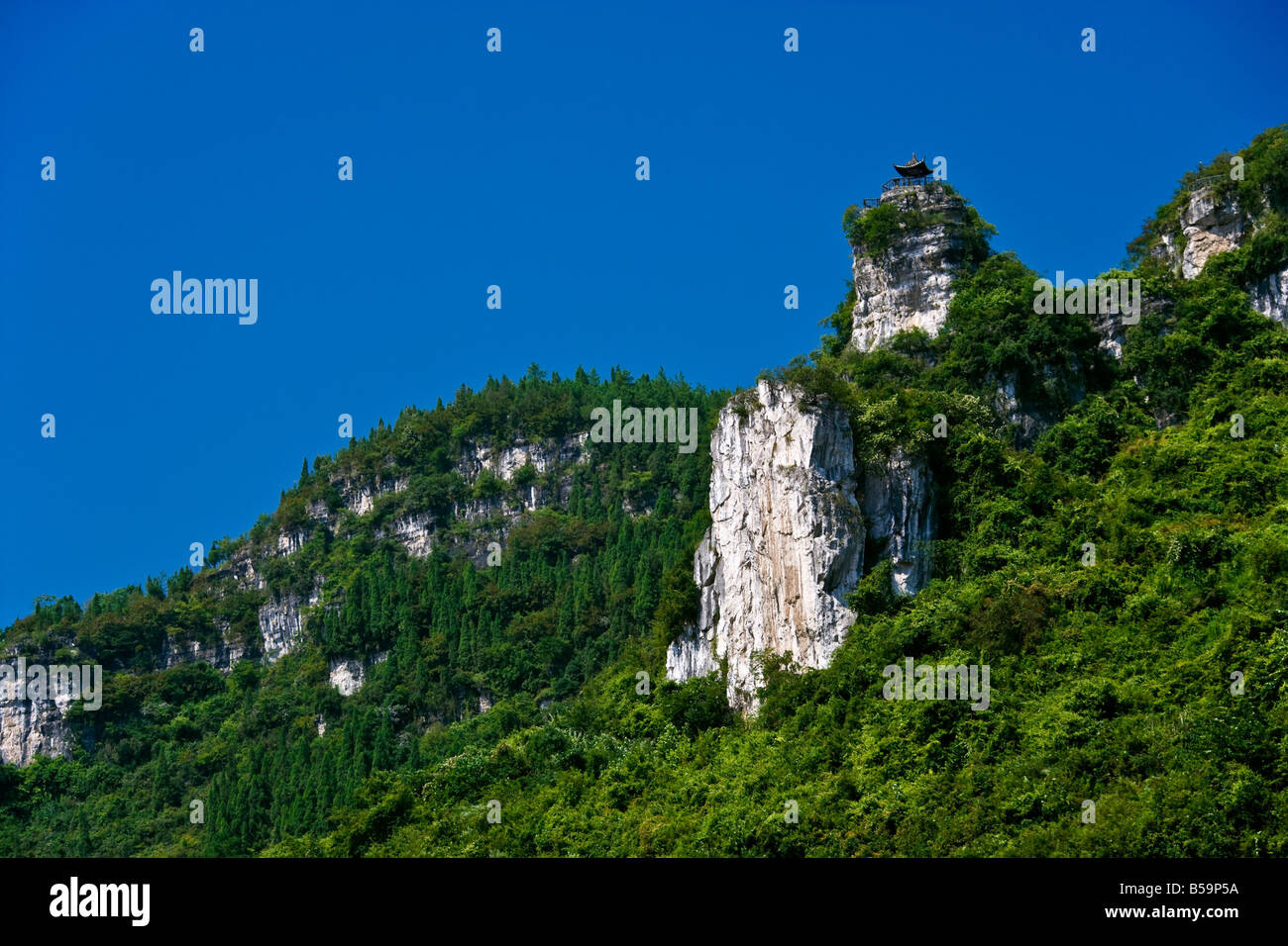 Observation point Xiling Gorge Yangzi River between Sandouping and Yichang downstream from Three Gorges Dam China JMH3453 Stock Photo