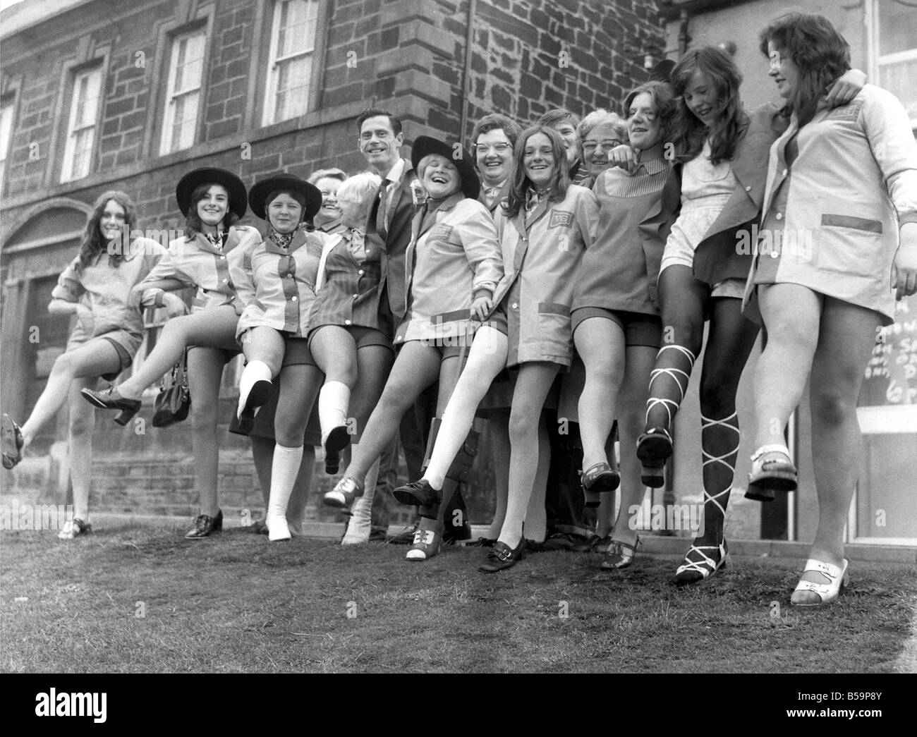 high kicking girls 