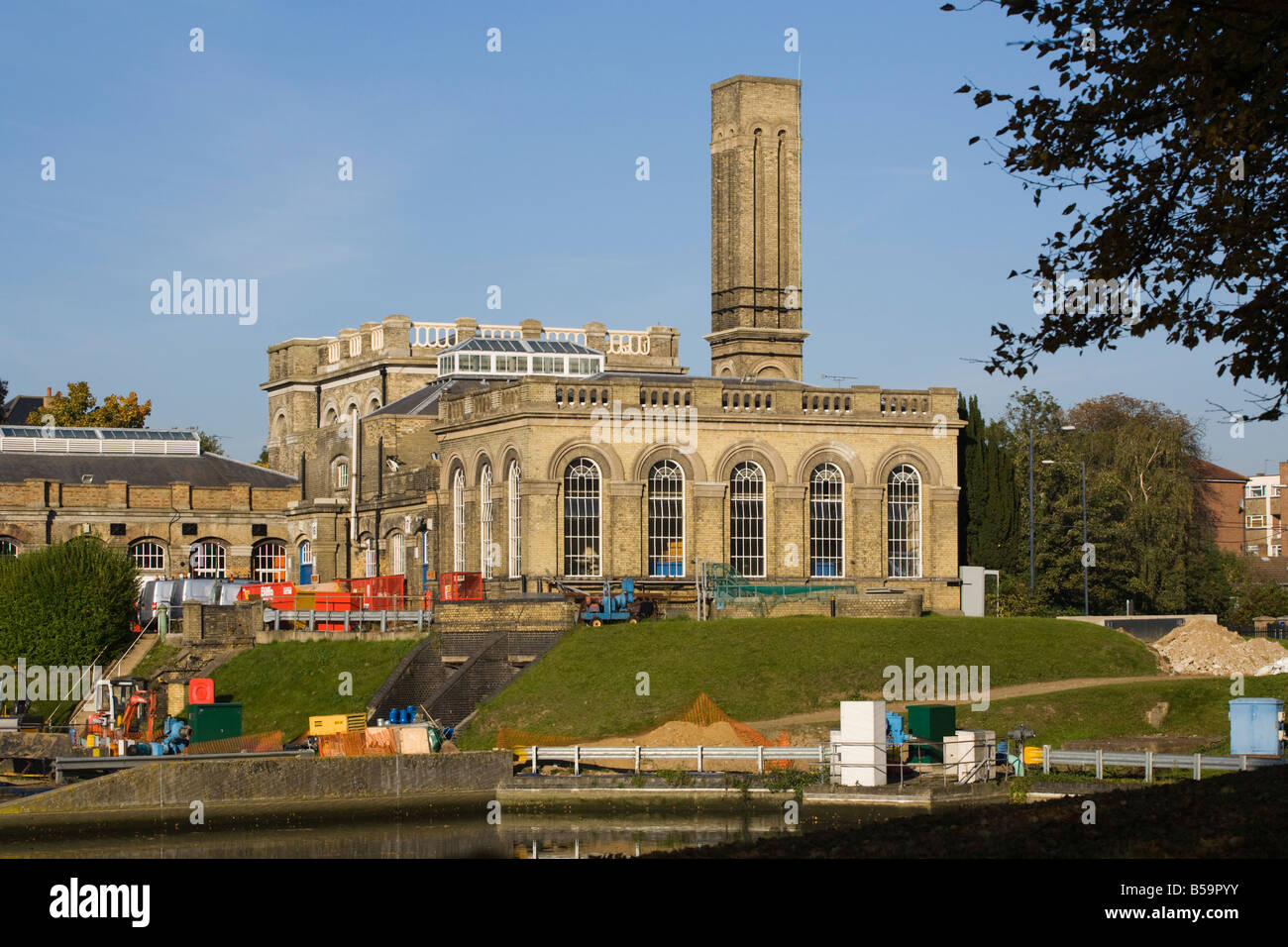 Hampton Water Treatment Works High Resolution Stock Photography And Images Alamy