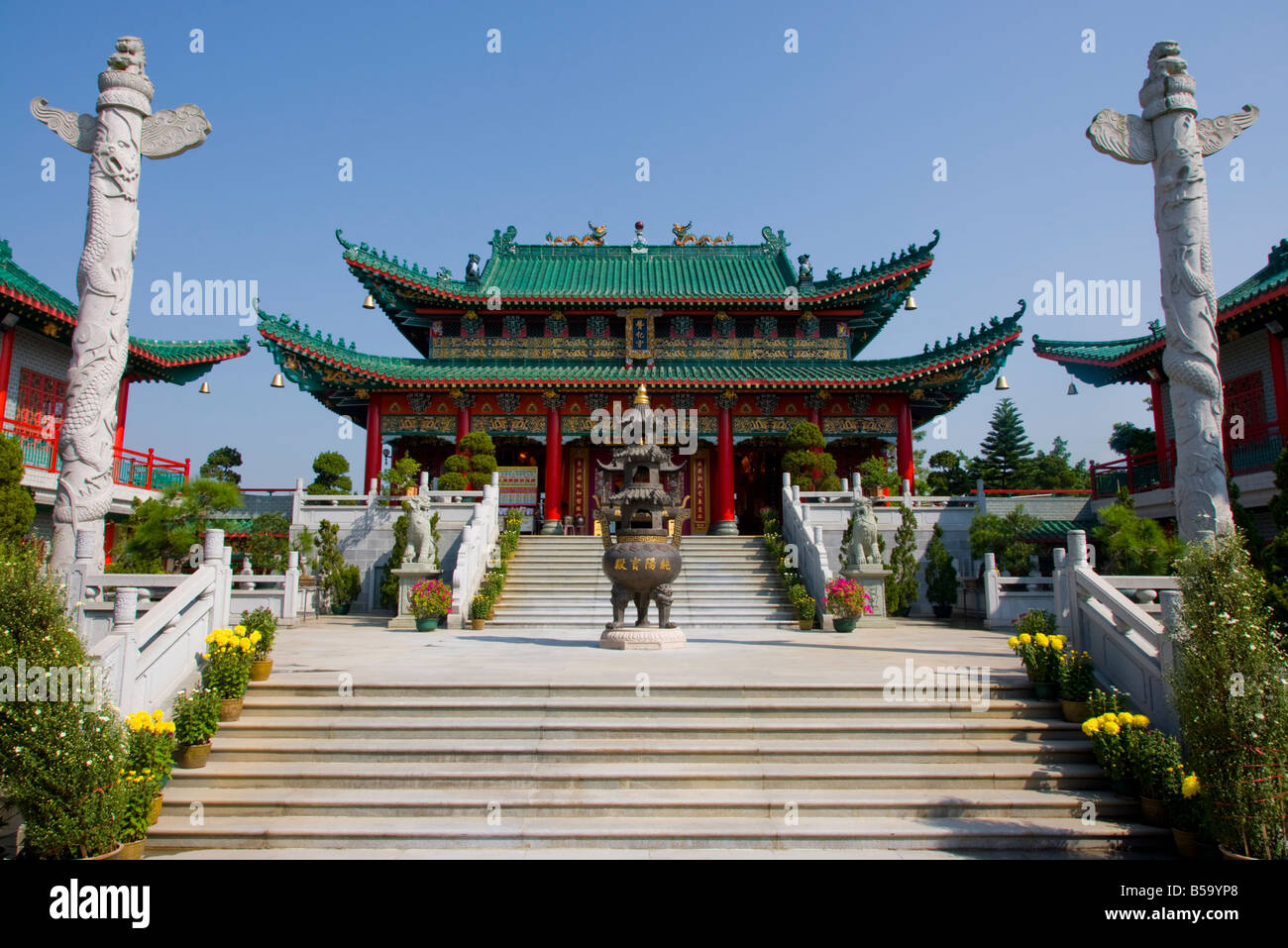Wun chuen sin koon temple hi-res stock photography and images - Alamy