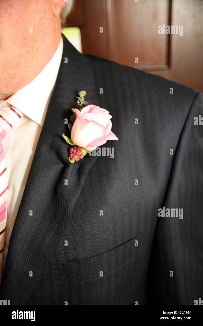 Fresh flower brooch outlet