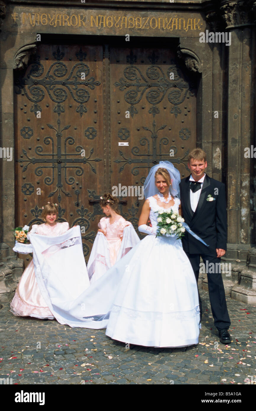 Wedding near Matayas Tempiom in the castle area of old Buda, Budapest, Hungary, Europe Stock Photo