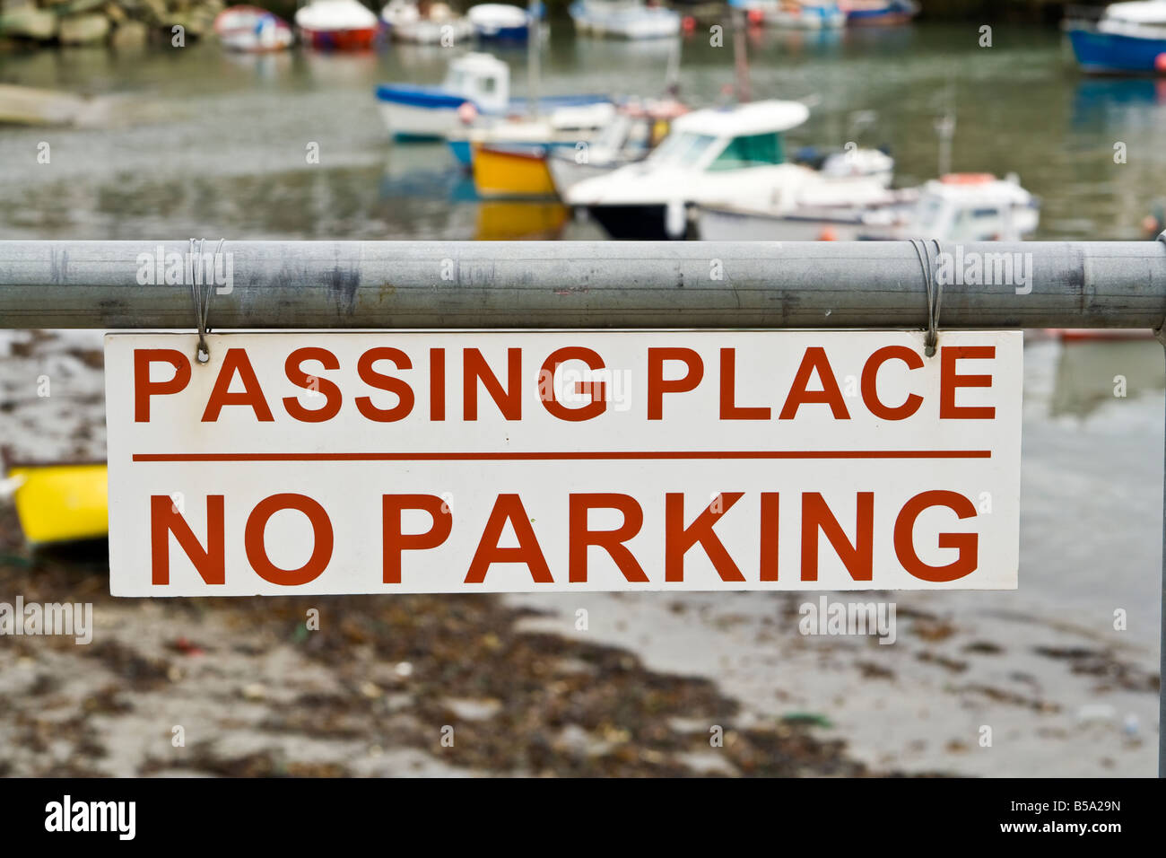 no-parking-sign-uk-stock-photo-alamy
