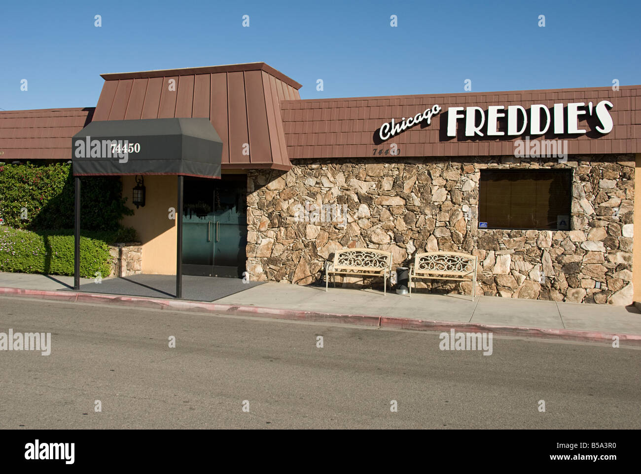 Chicago Freddie's Restaurant near Palm Springs CA Highway 111 Palm