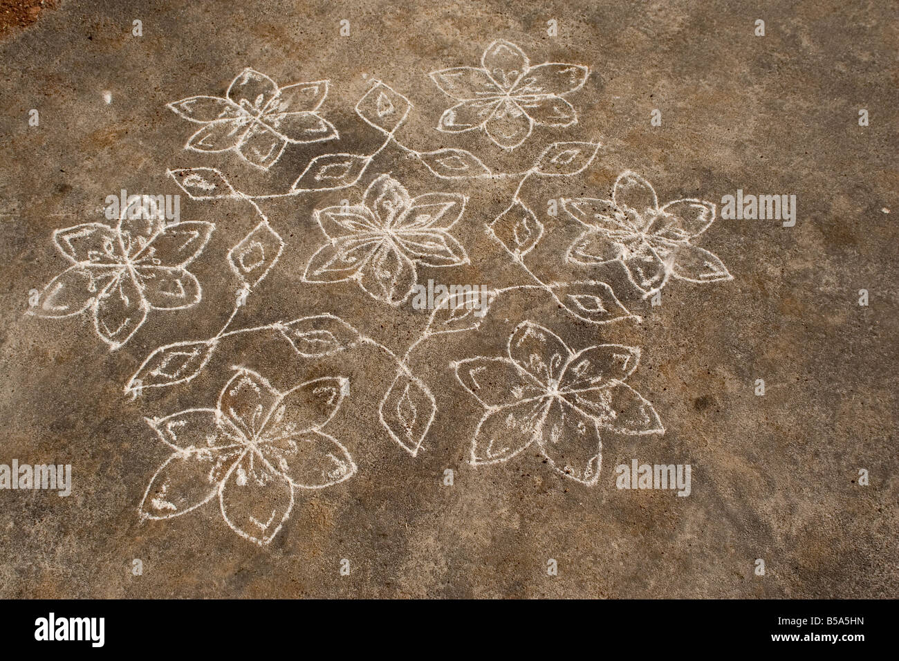 A traditional Hindu rangoli pattern in Mysore, India Stock Photo - Alamy