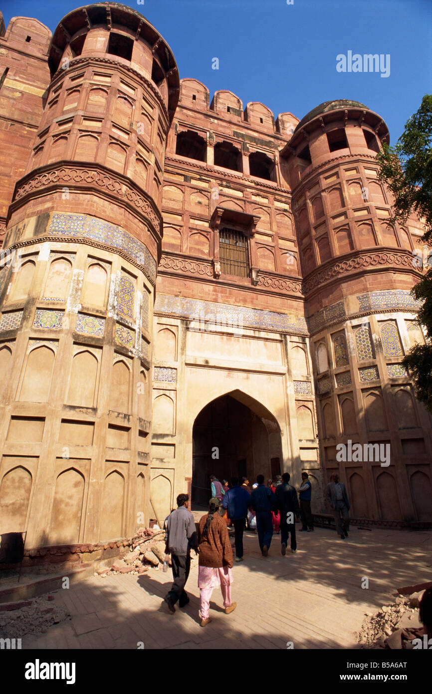 Red Fort built by Akbar in 1565 completed by Aurangzeb UNESCO World Heritage Site Agra Uttar Pradesh state India Asia Stock Photo