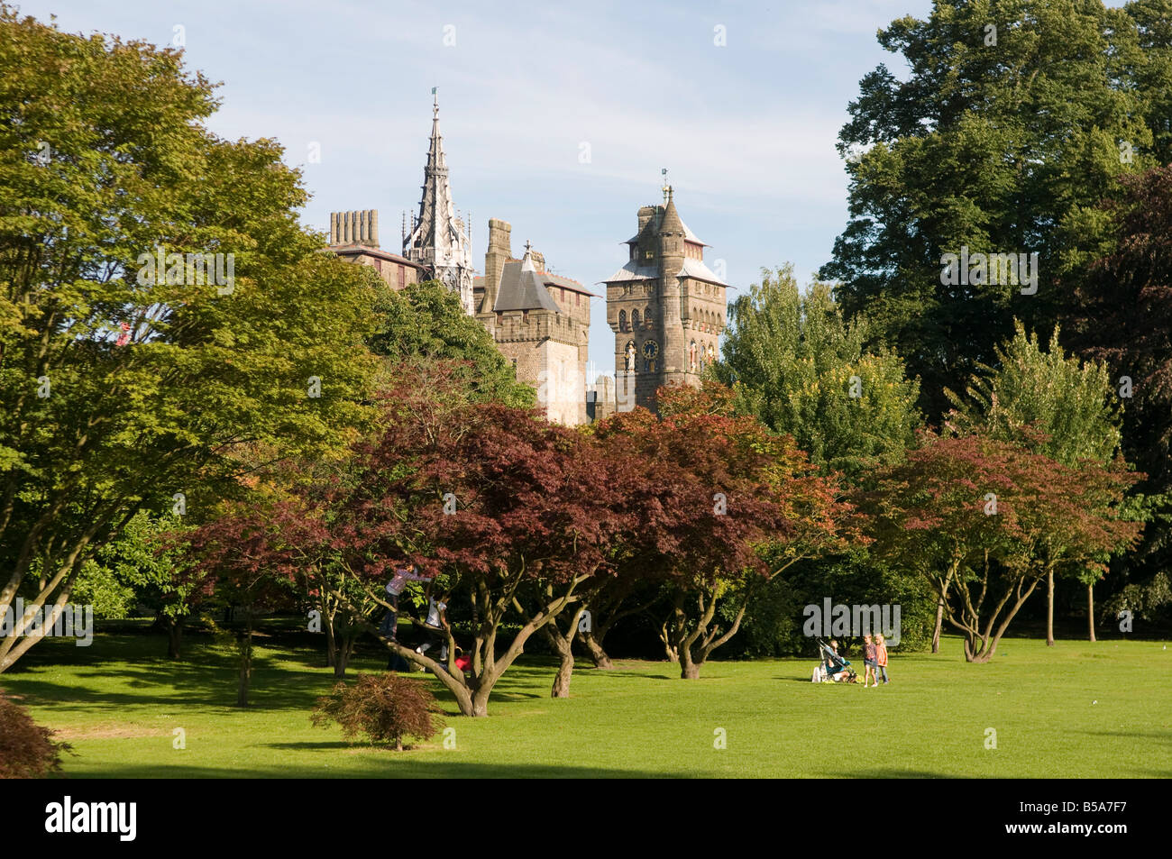 wales-cardiff-bute-park-cardiff-hi-res-stock-photography-and-images-alamy