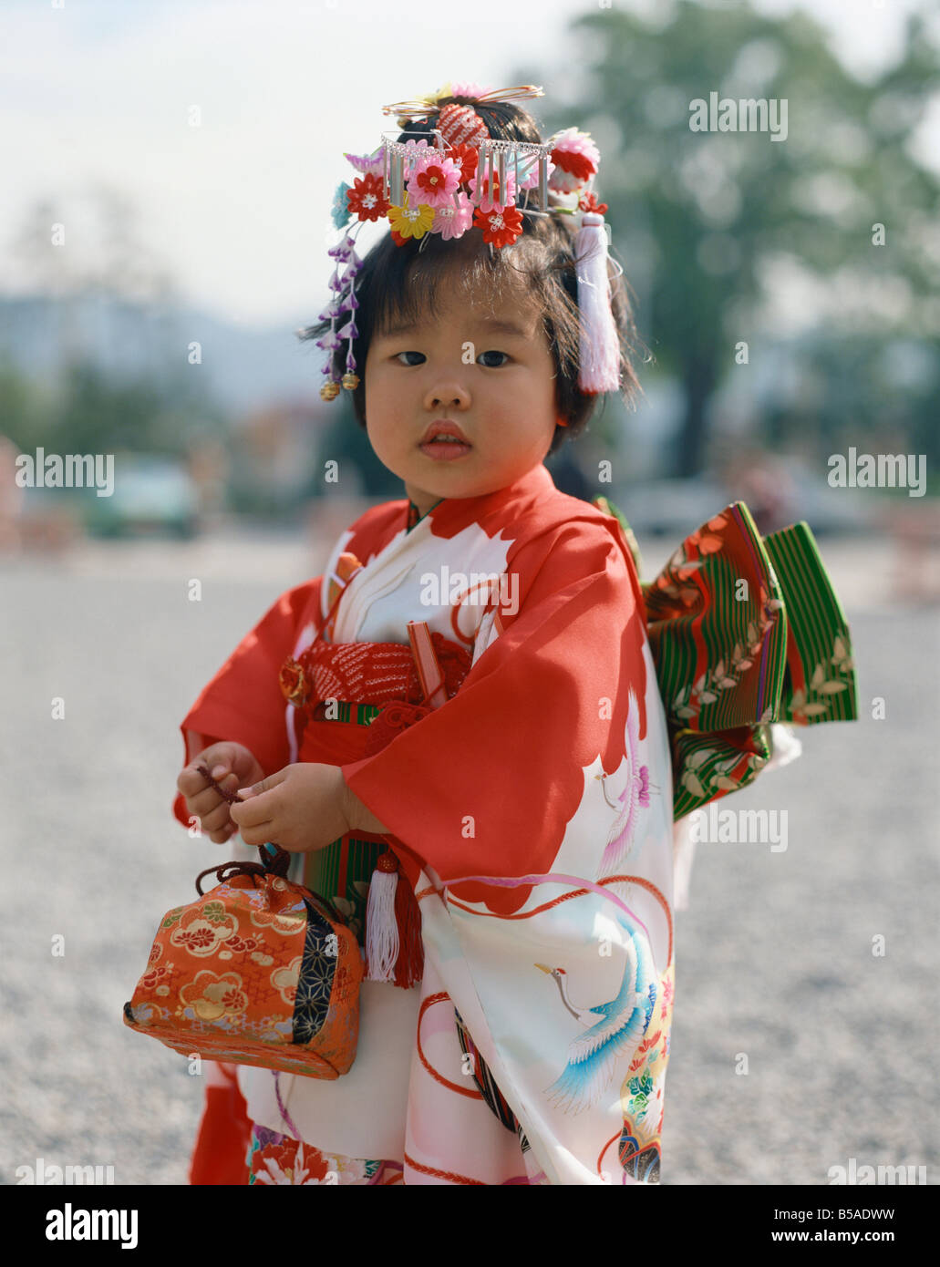 Japan kyoto little girls in hi-res stock photography and images - Alamy