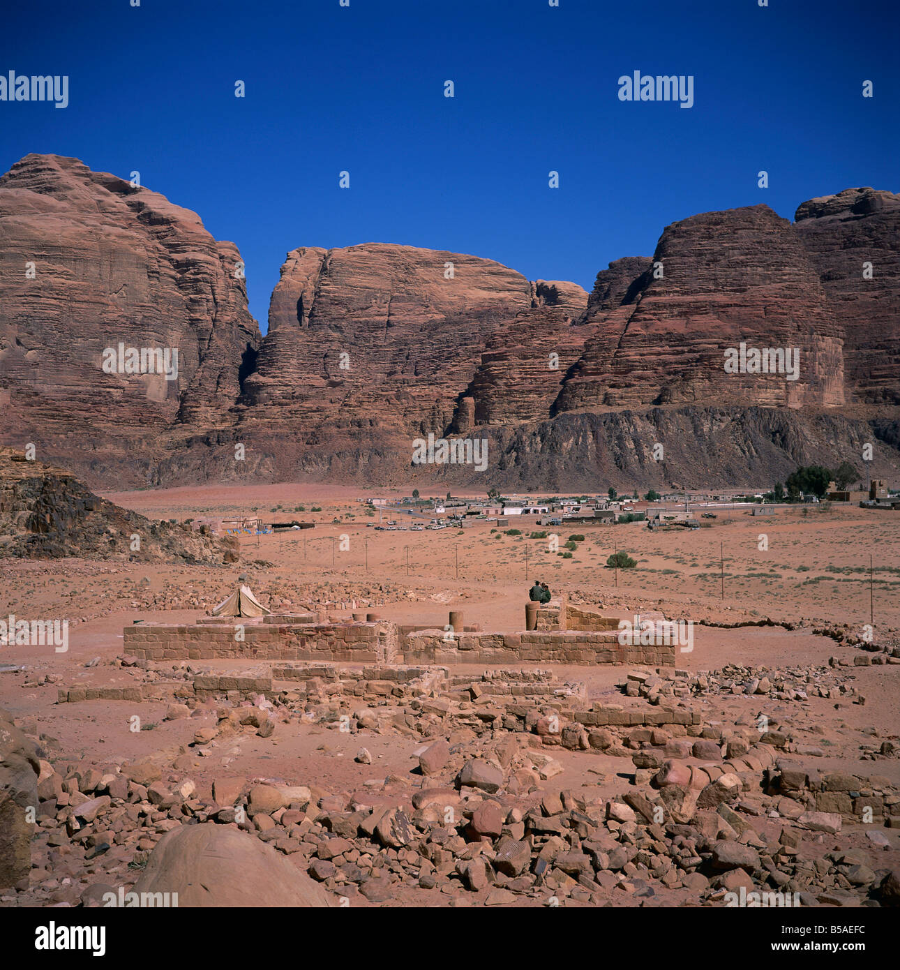 Nabatean temple dating from C1st AD dedicated to the god Allat Wadi Rum Jabal Umm Ishrin Jordan Middle East C Rennie Stock Photo