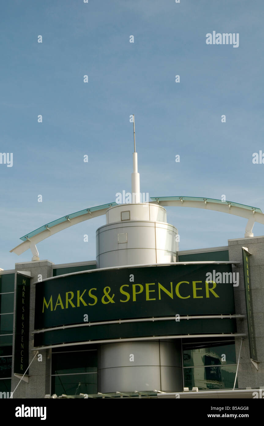 marks and spencer spencers food clothes clothing retail retailing retailer upmarket up market shop shopping out of town p-ark hi Stock Photo