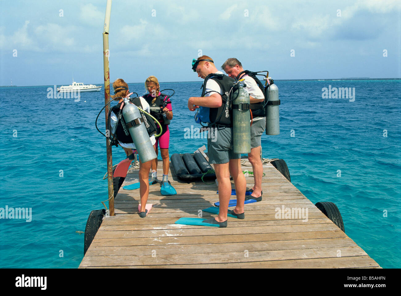 Group of divers, Nakatchafushi, Maldive Islands, Indian Ocean Stock Photo