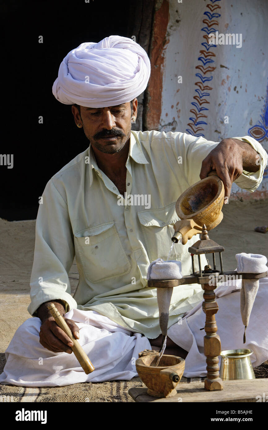 Indian opium hi-res stock photography and images - Alamy