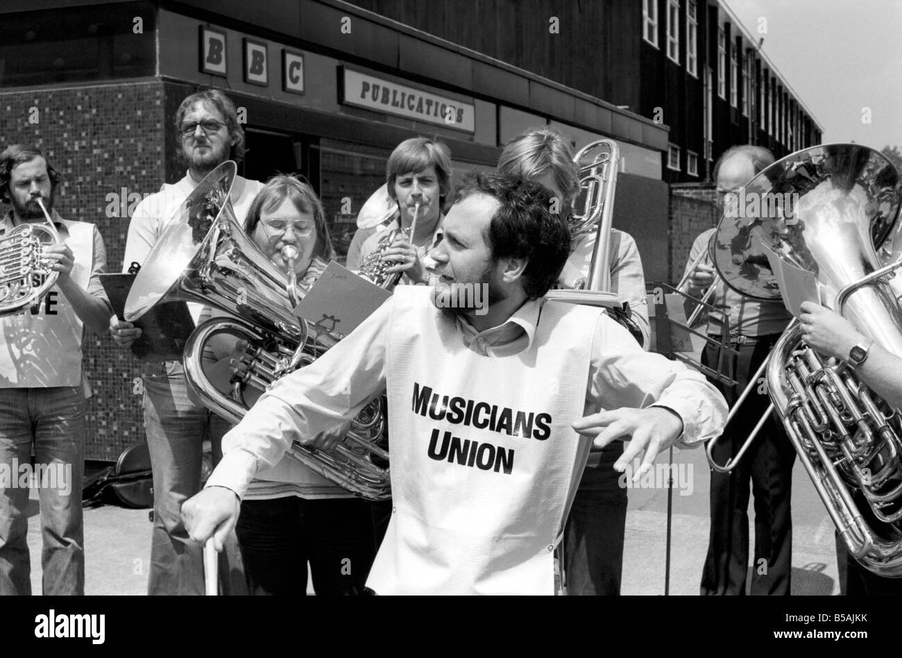 Kenny Everett on the Picket Line BBC musicians picketing the BBC