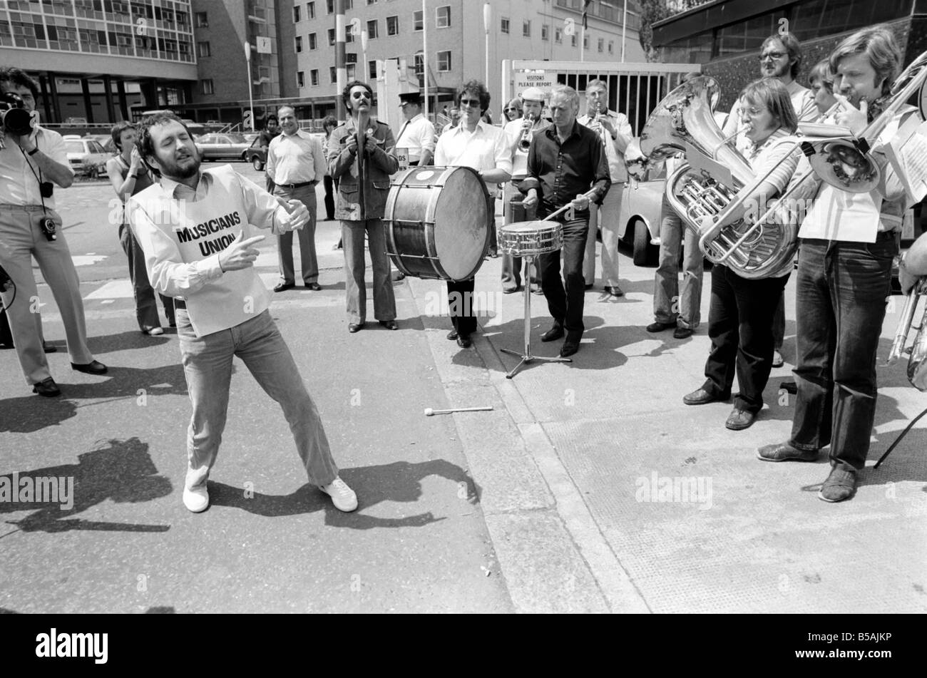 Kenny Everett on the Picket Line BBC musicians picketing the BBC