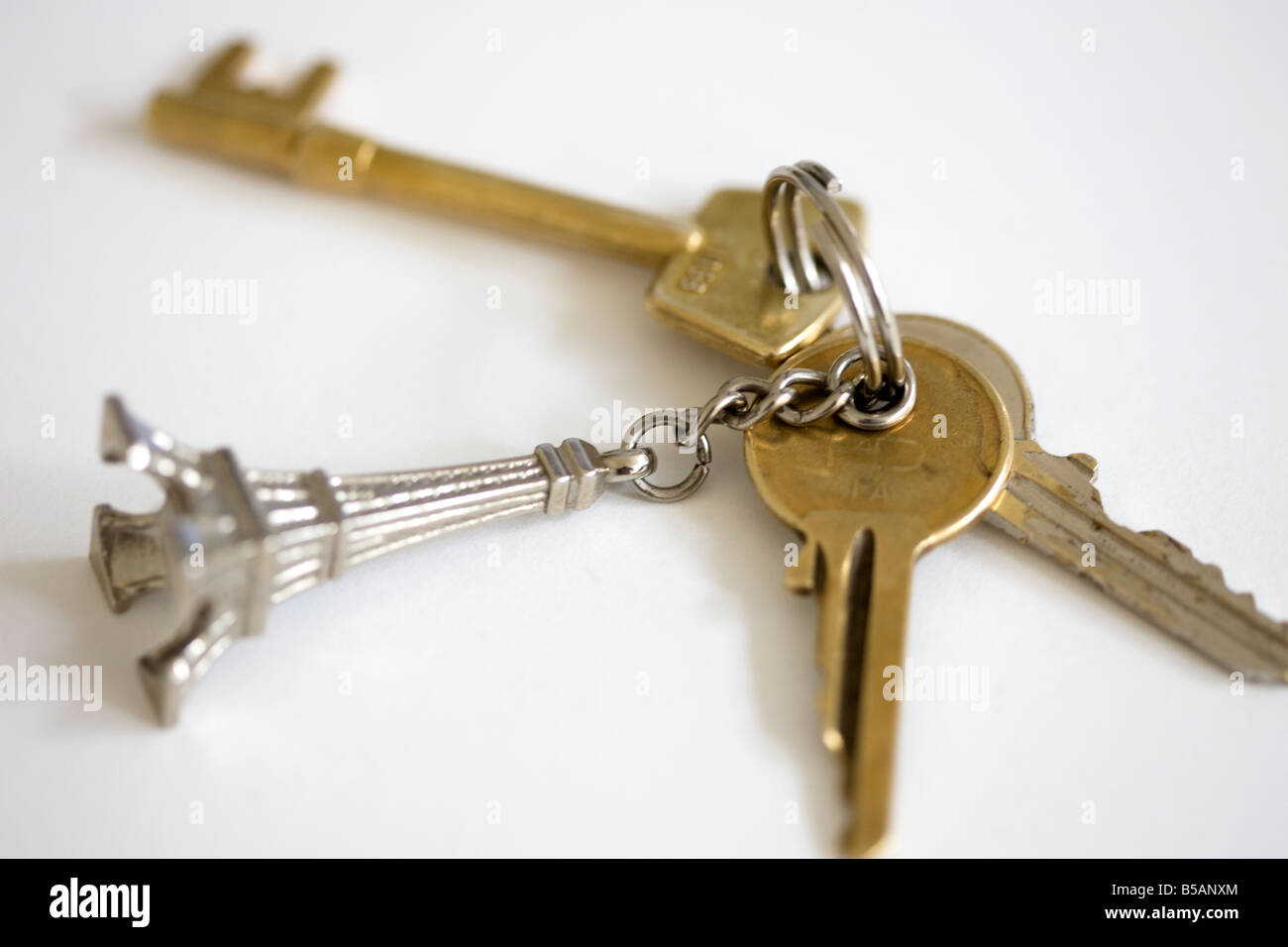 house keys on a table Stock Photo - Alamy