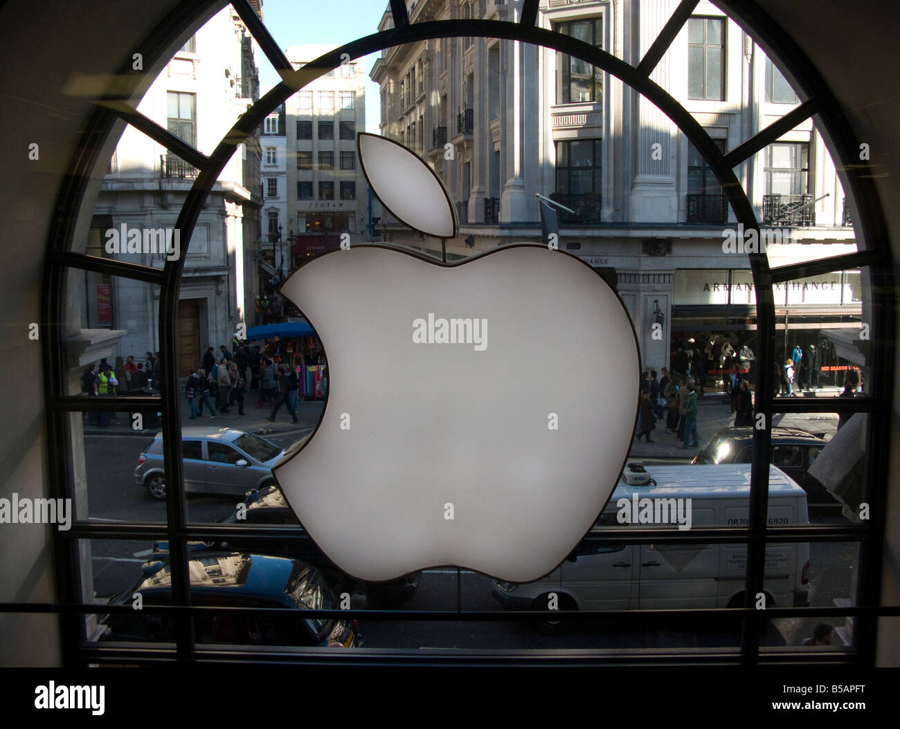 Apple Computers Store, Regent Street, England Stock Photo Alamy