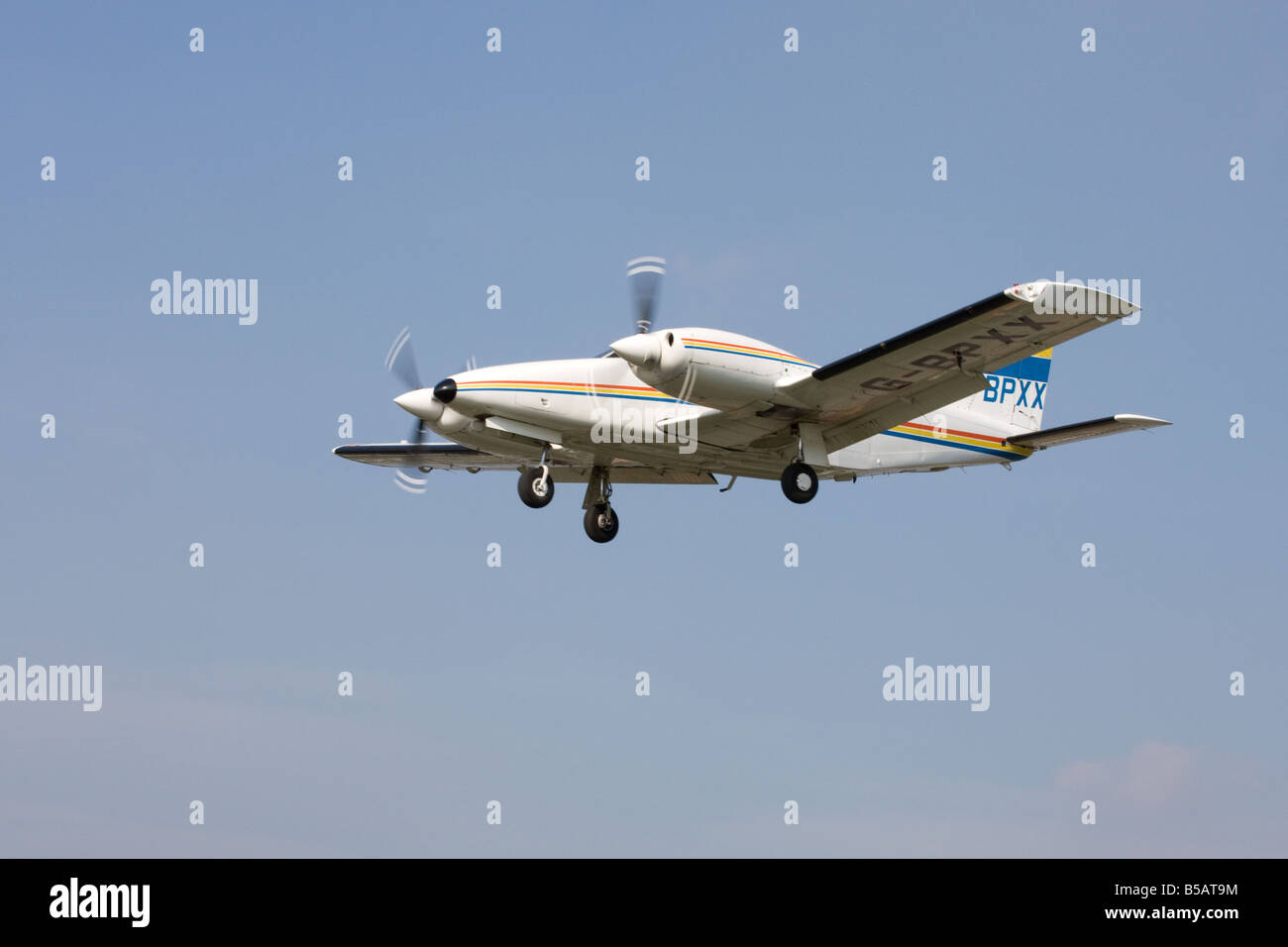 Piper pa 34 200t 11 g bpxx on hi-res stock photography and images - Alamy