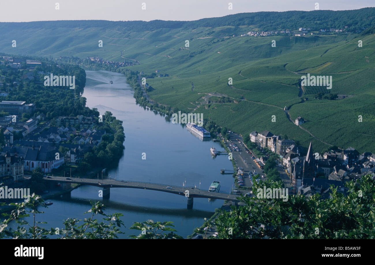 Wine producing area Moselle river Bridge Buildings Gentle slopes Vines