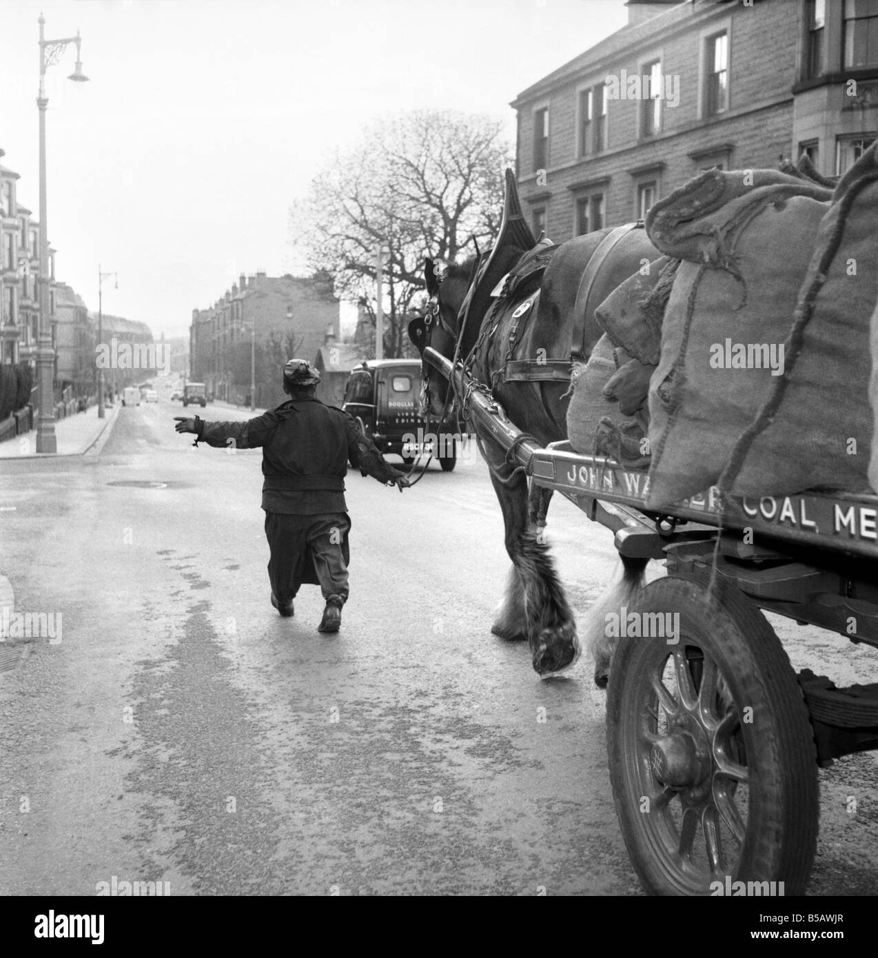 Coal Delivery Man High Resolution Stock Photography and Images Alamy