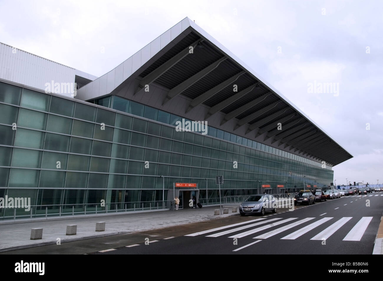 The new Terminal 2, T2, Frederic Chopin International Okęcie Airport, landscape travelers, Warsaw, Poland, Europe, EU Stock Photo