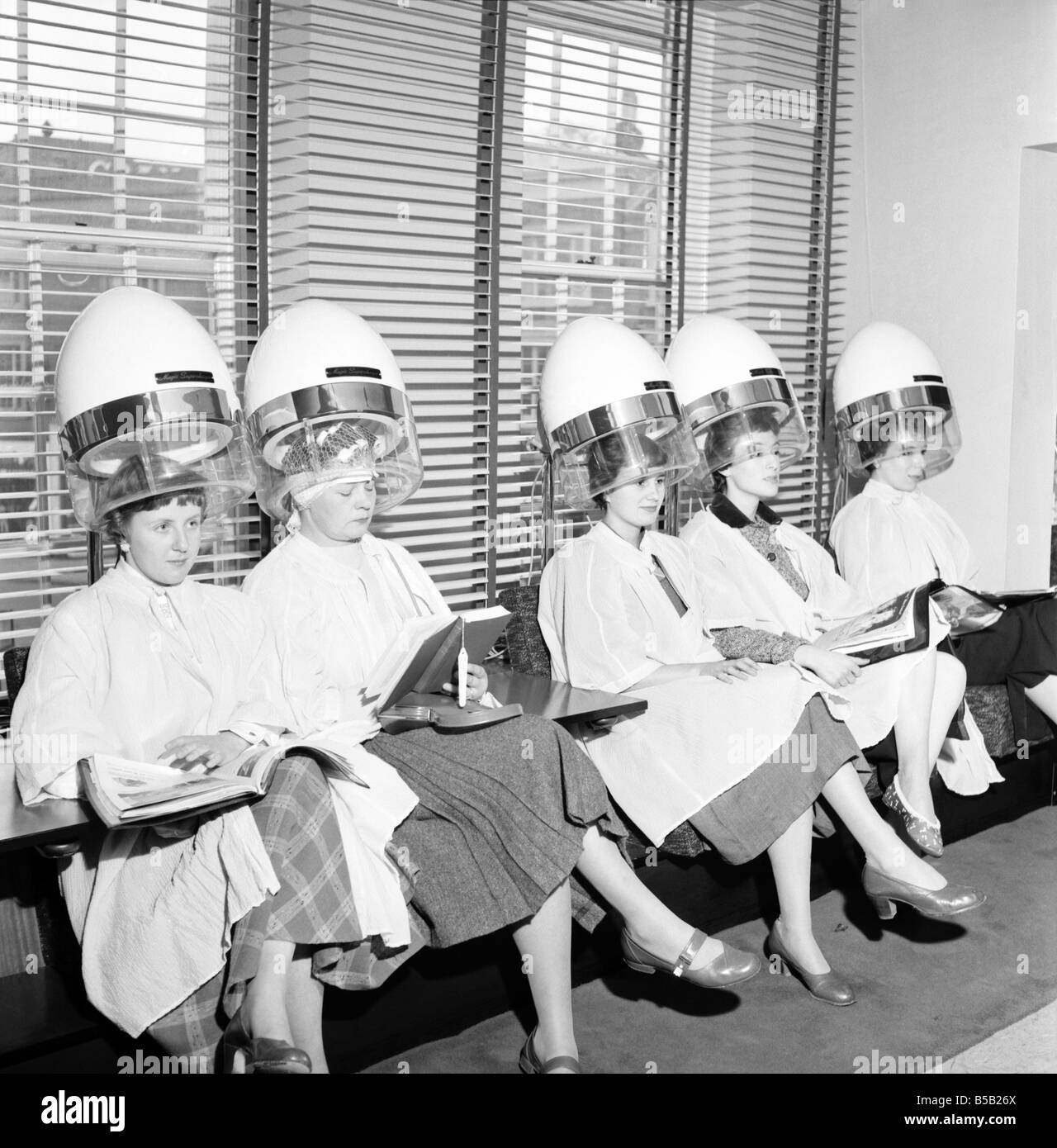 Hairdressers 1950s hires stock photography and images Alamy