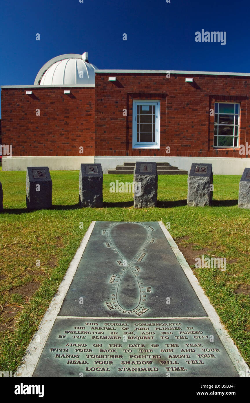 An eliptical sun dial at Carter Observatory and Planetarium on Mount Victoria in the Botanic Gardens, Wellington, New Zealand Stock Photo