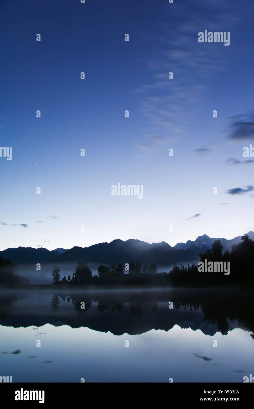 Lake Matheson, Southern Alps, South Island New Zealand Stock Photo - Alamy