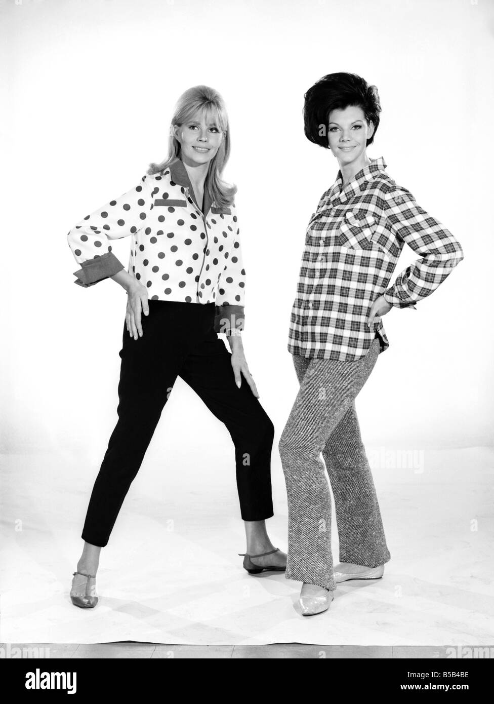 1960s casual women's fashion hotsell