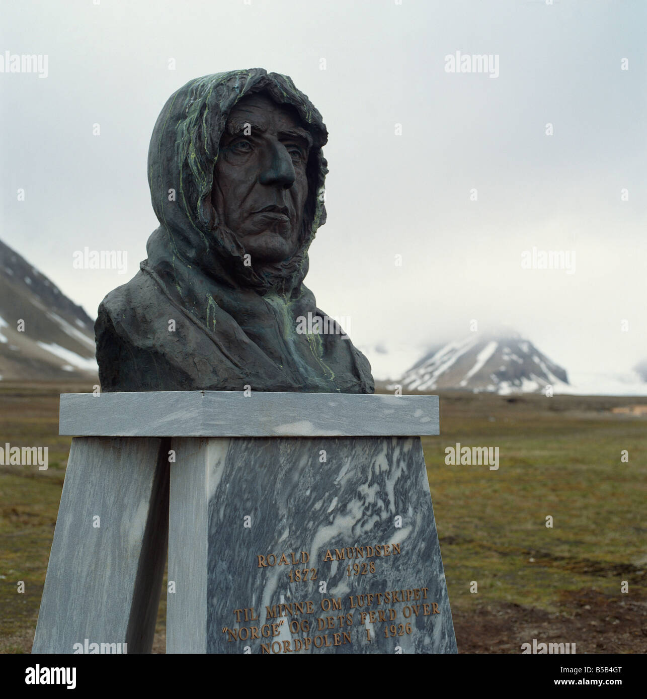 Statue of Amundsen Ny Alesund Spitsbergen Arctic Norway Scandinavia Europe Stock Photo