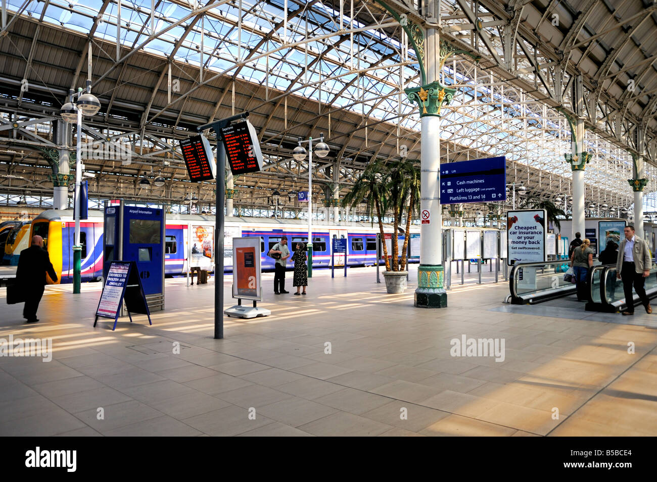 Piccadilly Railway Station, Manchester, England, Europe Stock Photo