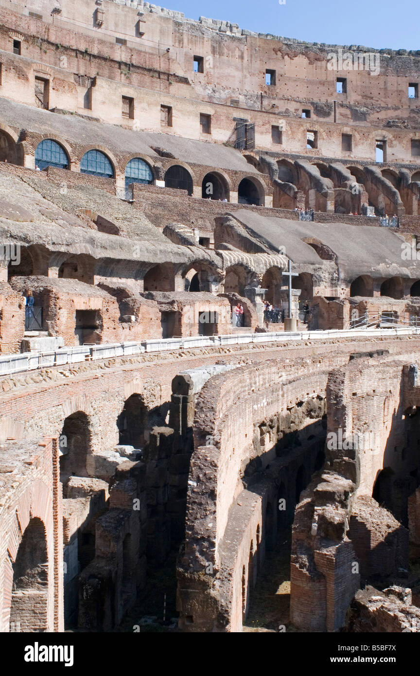 Colosseum ancient building big columns hi-res stock photography and ...