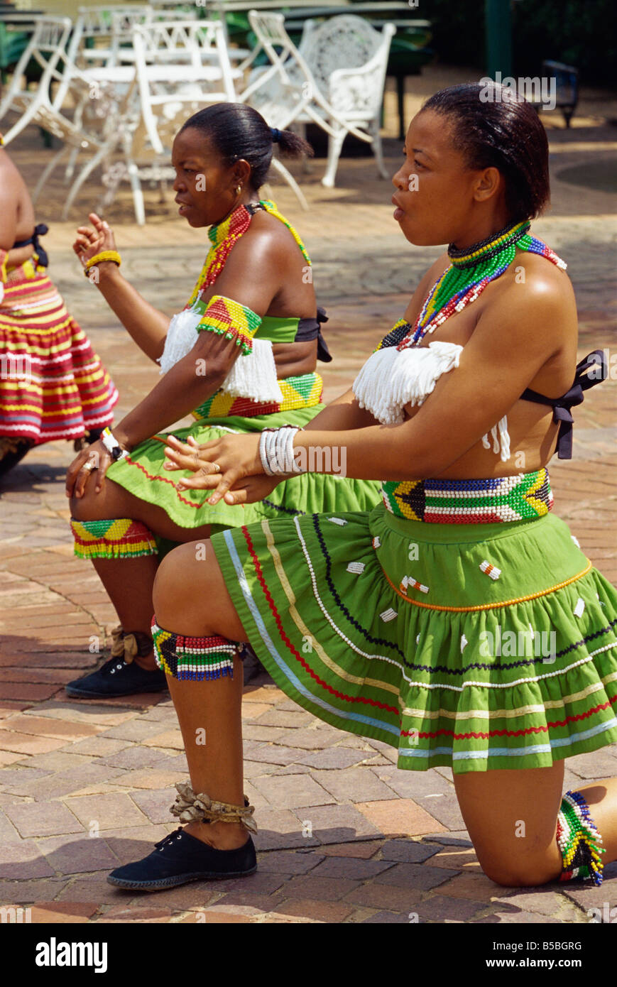 Zulu women dancing hires stock photography and images Alamy