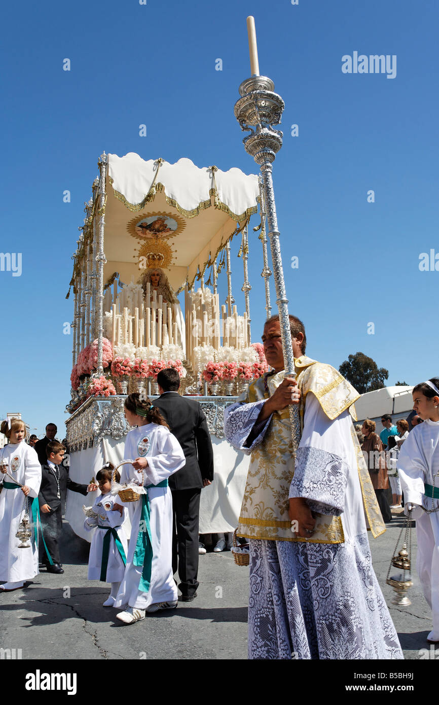 Float of the Virgin Mary, Easter Sunday procession at the end of Semana Santa (Holy Week), Ayamonte, Andalucia, Spain, Europe Stock Photo