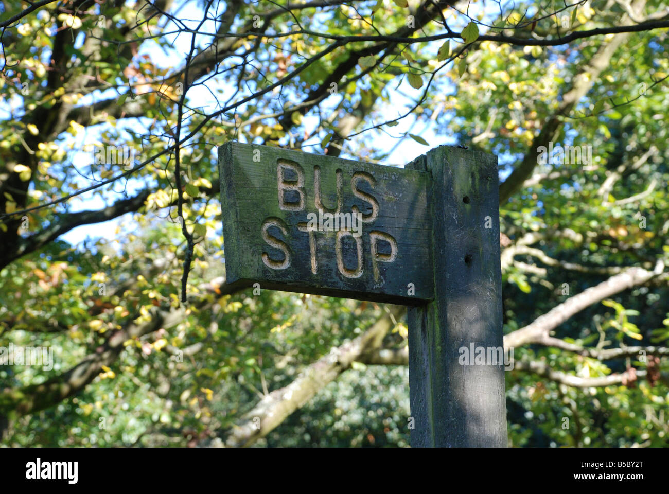 Bus stop country hi-res stock photography and images - Alamy