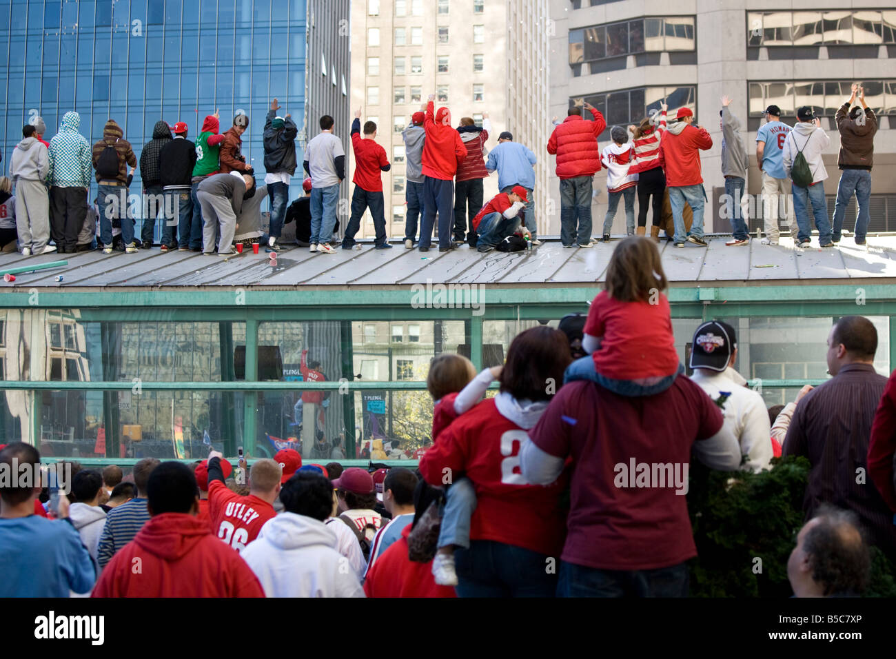 In 2008 Phillies won baseball s world championship and were rewarded with a victory parade in their Philadelphia hometown Stock Photo