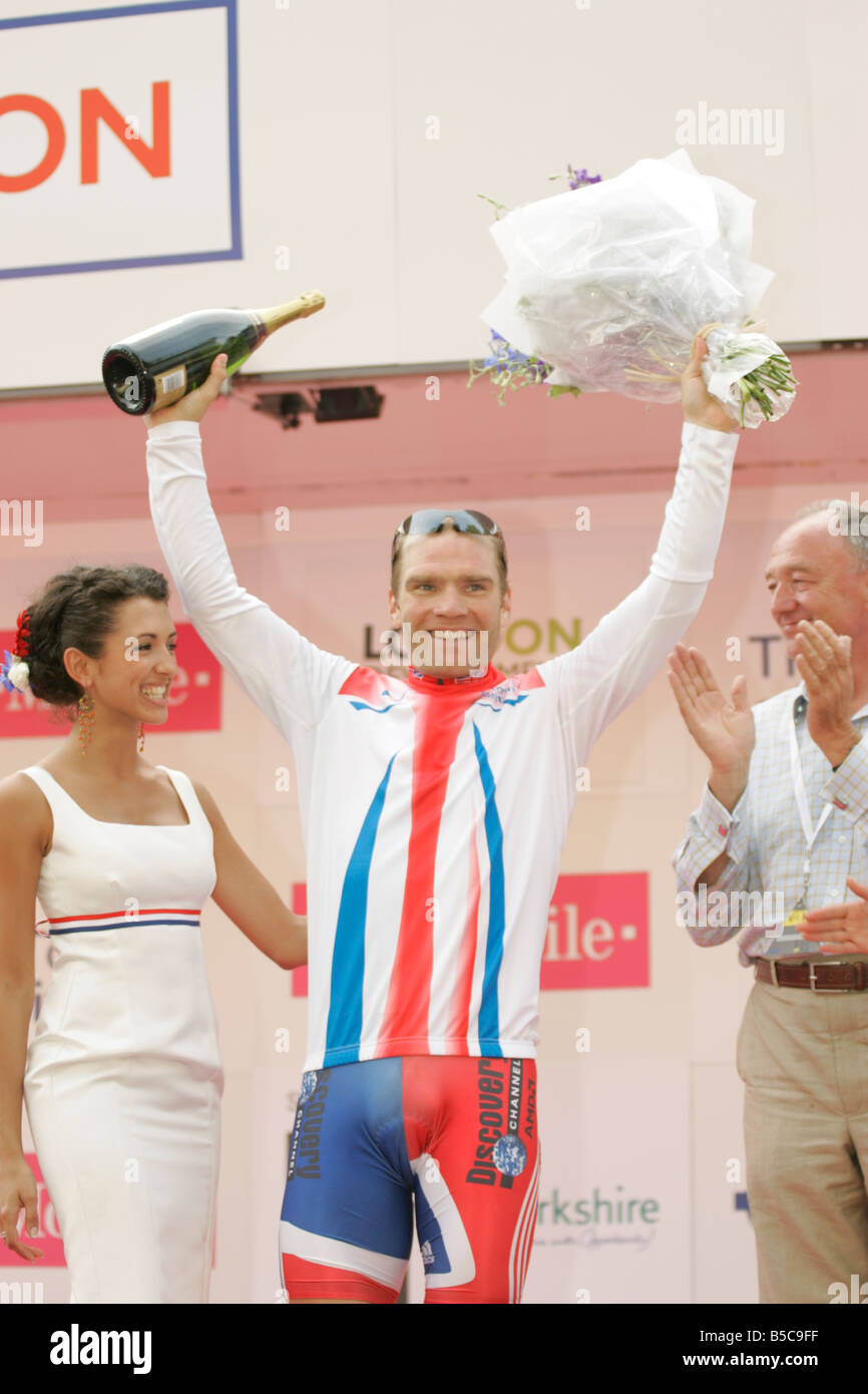 Professional Cyclist Roger Hammond, British Road Race Champion at the Tour of Britain 2005 after finishing the last stage in London. Stock Photo