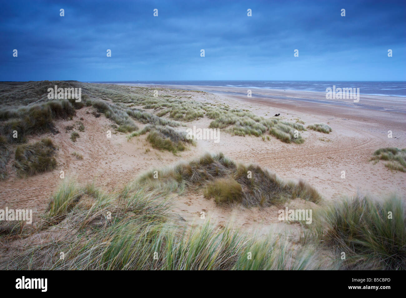 A cold morning at Winterton on Sea on the Norfolk Coast Stock Photo - Alamy