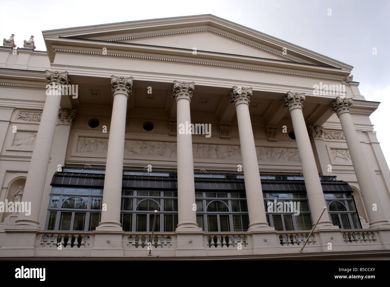 Royal Opera House Covent Garden London Stock Photos & Royal Opera House ...